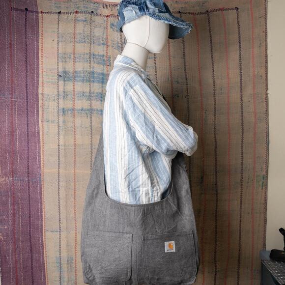 Upcycled carhartt hobo bag - Picture 2 of 6